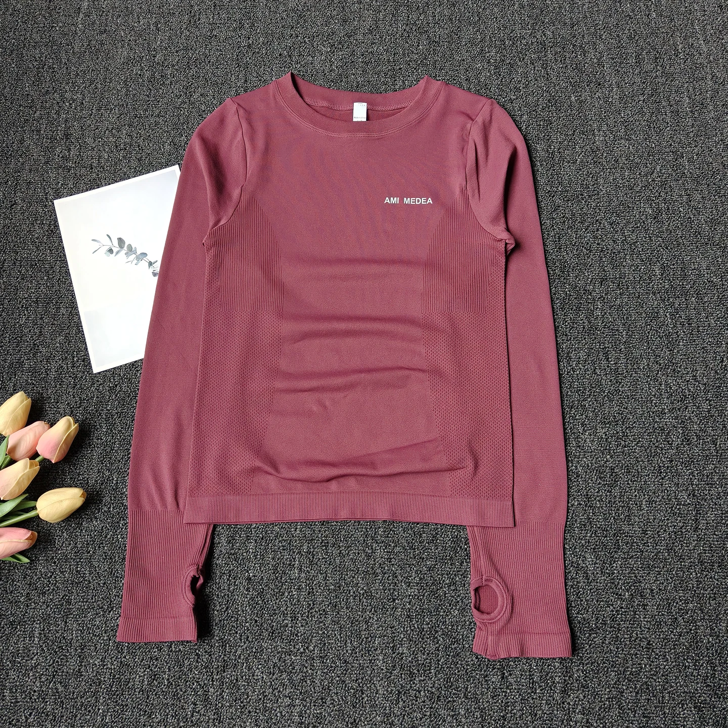 Top de entrenamiento de compresión para mujer, camiseta de fitness transpirable y de secado rápido de manga larga para correr, yoga y entrenar