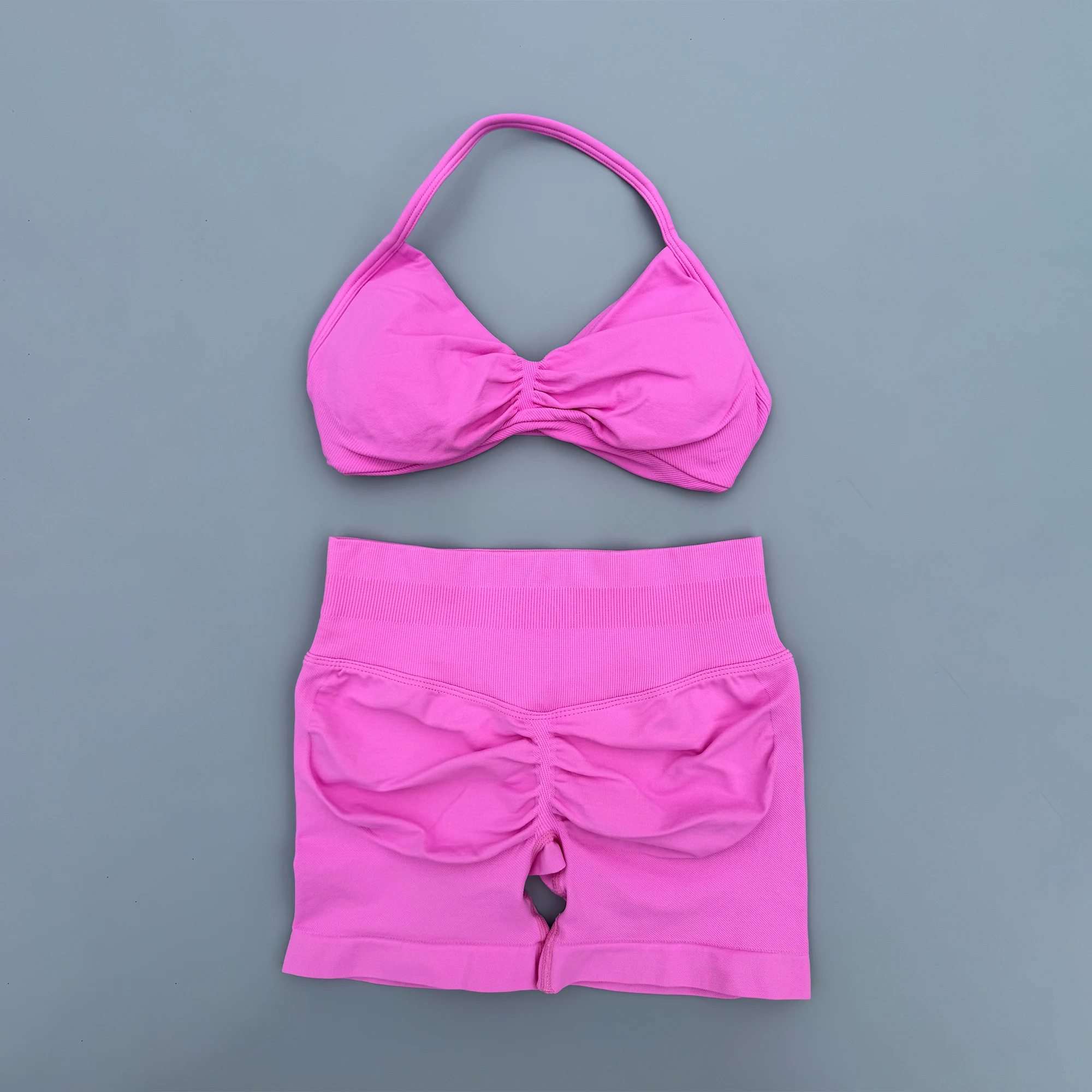 Conjunto Deportivo de 2 Piezas para Yoga y Gimnasio para Mujer, Sujetador Deportivo sin Costuras con Tirantes, Pantalones Cortos de Cintura Alta con Efecto Scrunch, Ropa Deportiva