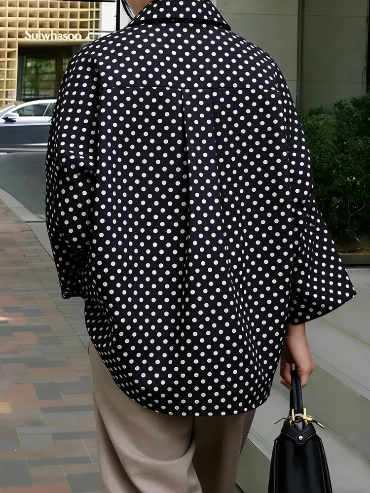 UOOZEE 2026 Nuevas Blusas Oversize con Estampado de Puntos para Mujer, Mangas Largas, Contraste de Color Blanco y Negro, Camisas Casuales a la Moda