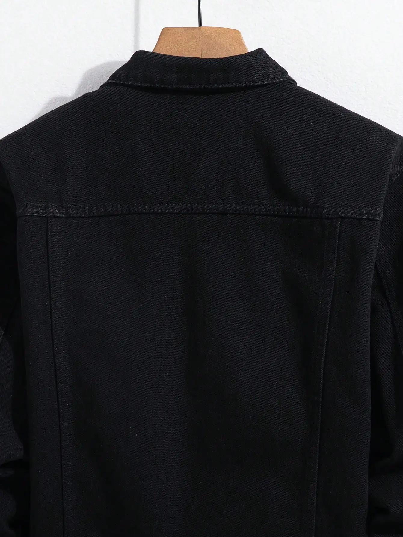 Chaqueta vaquera para hombre, ideal para primavera y otoño. Abrigo minimalista negro. Casual diario. Estilo moderno y a la última.