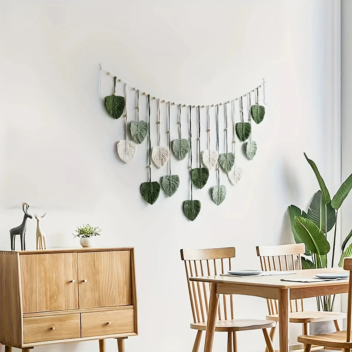 Tapiz de arte de pared de macramé moderno, decoración de pared bohemia, decoración del hogar, colgante de pared de plumas de macramé en la pared
