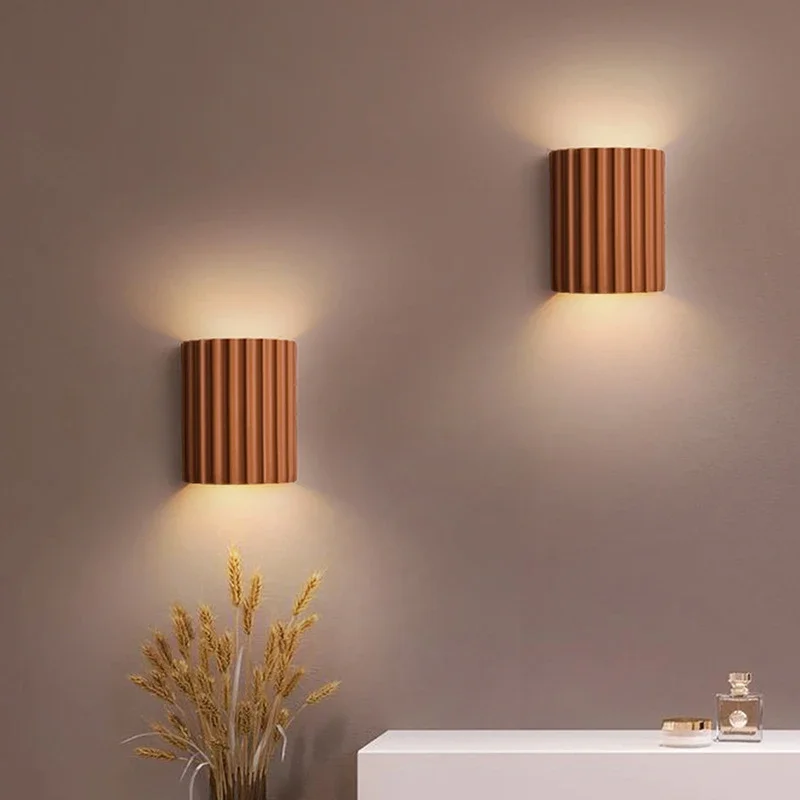 Lámpara de pared de resina moderna de estilo nórdico, iluminación de pared interior, lámpara de noche para dormitorio, decoración de fondo para el hogar, luz de pared de salón