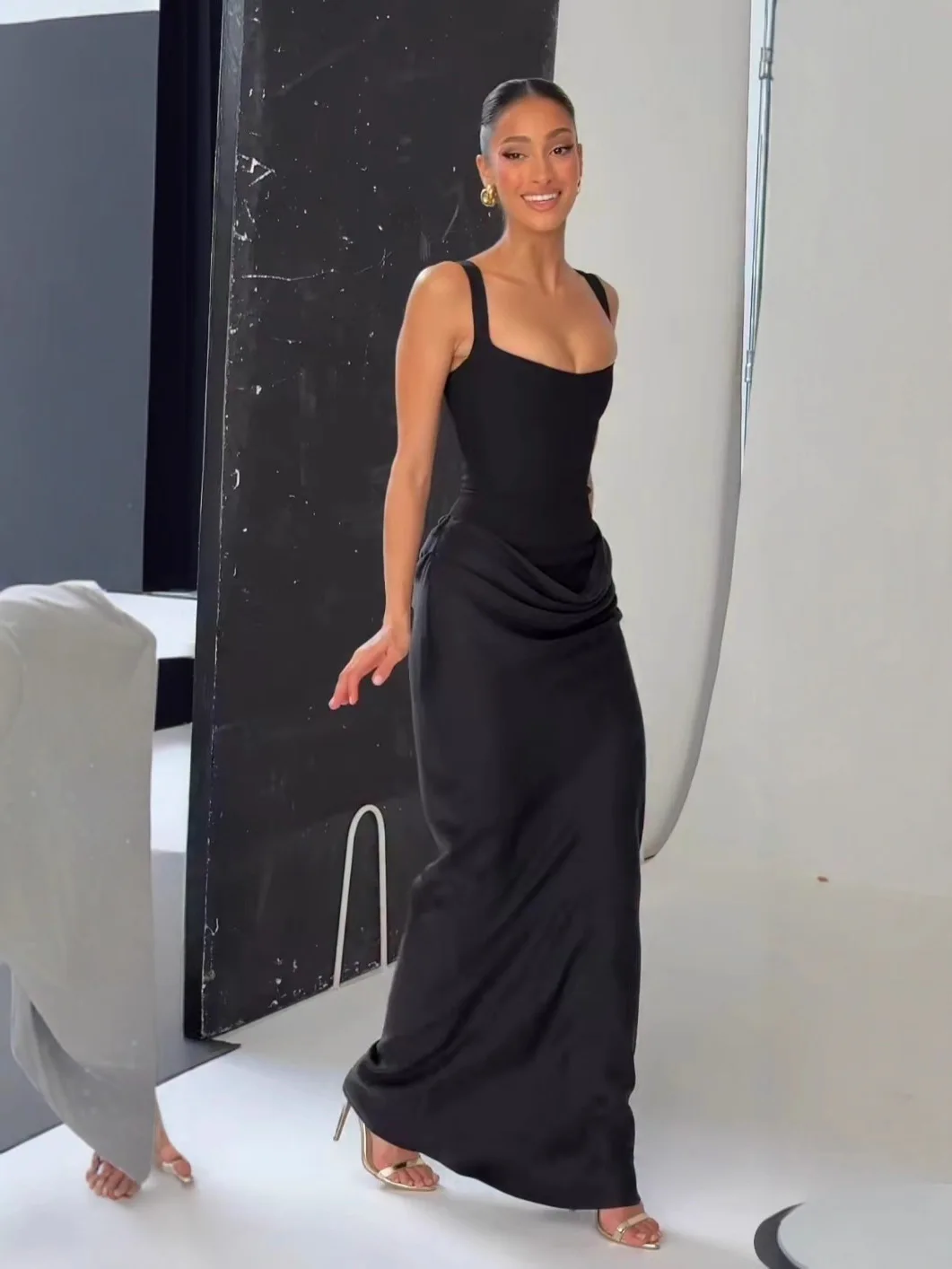 CHNMR Vestido largo sexy con espalda descubierta y fruncido para mujer, cuello en U, sin mangas, ajustado, negro, vestido largo de noche para fiesta
