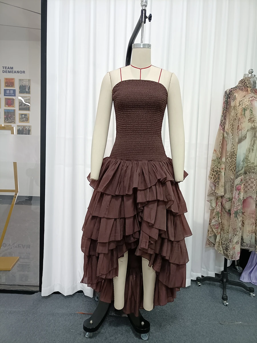 Vestidos Elegantes TWOTWINSTYLE para Mujer, Diseño Sólido e Irregular, Sin Tirantes, Sin Mangas, Cintura Alta, Corte Entallado, Vestido Largo con Abertura, Moda Femenina