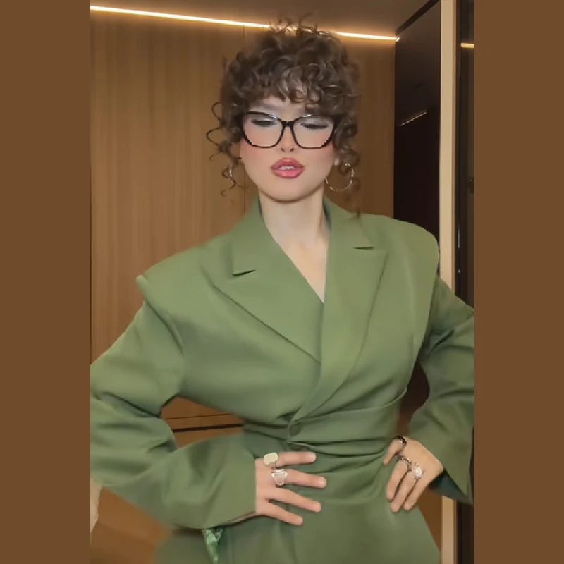 Conjunto de Dos Piezas Verde Oliva para Mujer, Blazer Elegante con Hombros Acolchados y Cintura Ajustada, Pantalones Jogger de Cintura Alta, Ropa de Oficina y Estilo Urbano