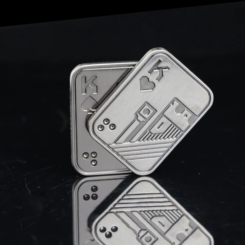 Fidget Spinner AA KK solución giroscópica para la yema del dedo juguete de reducción de presión Push Poker Push Card EDC juguetes de Metal regalos para adultos