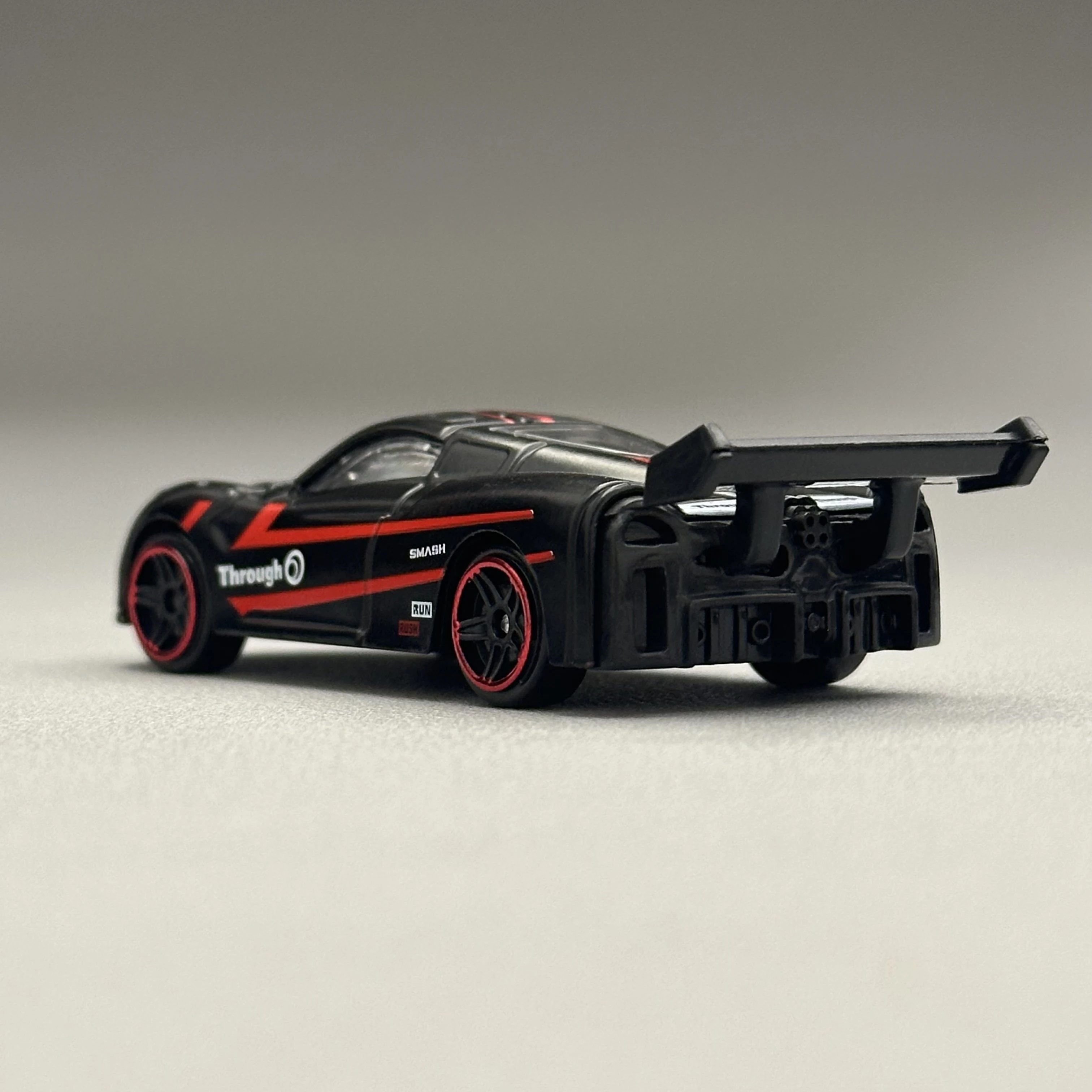 Modelo de coche a escala 1/64, vehículo de aleación de metal, juguete en miniatura, coche realista de colección, regalo para niños y decoración de escritorio.