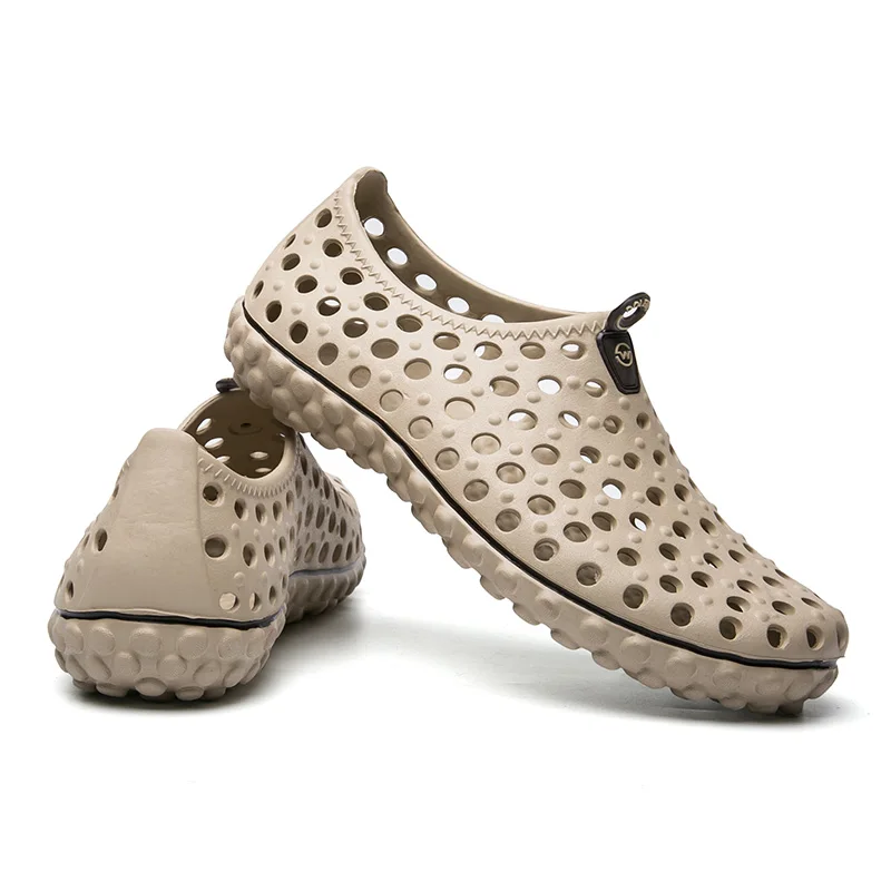 Gran oferta de verano para hombres y mujeres, sandalias de playa al aire libre, zapatos con agujeros, par de deportes acuáticos, zapatos de secado rápido, zapatos acuáticos