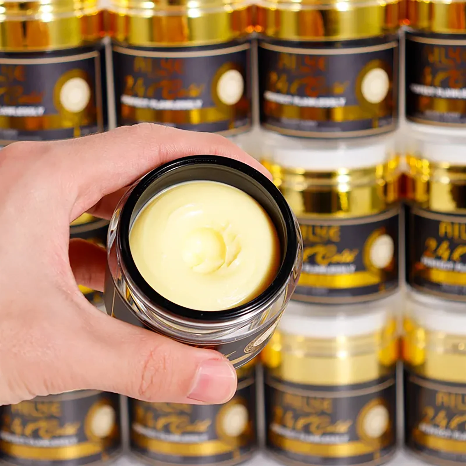 AILKE 24k Gold Crema facial perfecta y impecable, blanqueadora, reduce las manchas oscuras, la melanina, mejora la piel opaca, con vitamina de glutatión
