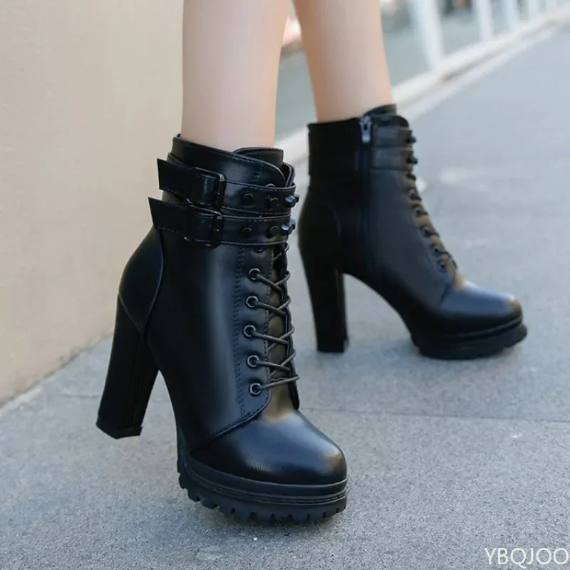 Nuevos zapatos de mujer versátiles a la moda de primavera y verano, botas cortas de encaje con cabeza redonda y bordado minimalista Retro, botas para mujer