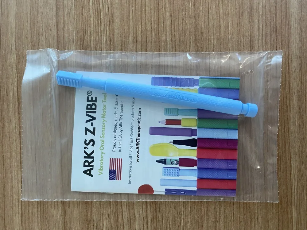 ARK Z Vibe: herramienta vibratoria para el entrenamiento de la motricidad oral, que ayuda a fortalecer los músculos de la mandíbula, a mejorar el tono oral y a tratar el retraso del habla y los problemas de alimentación.